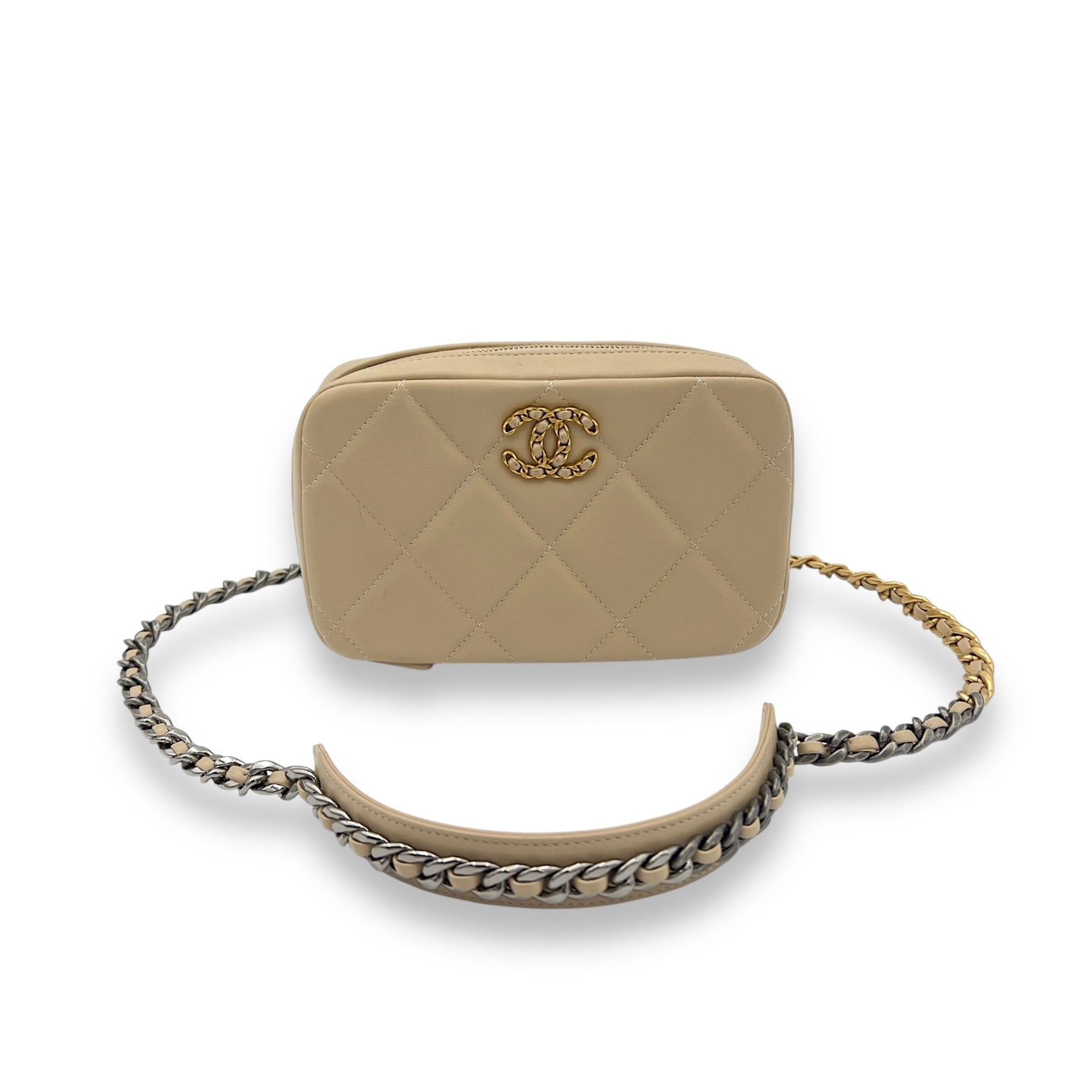 C19 Beige Clutch With Chain Camera Bag in Lambskin, Mixed hardware - Image 8