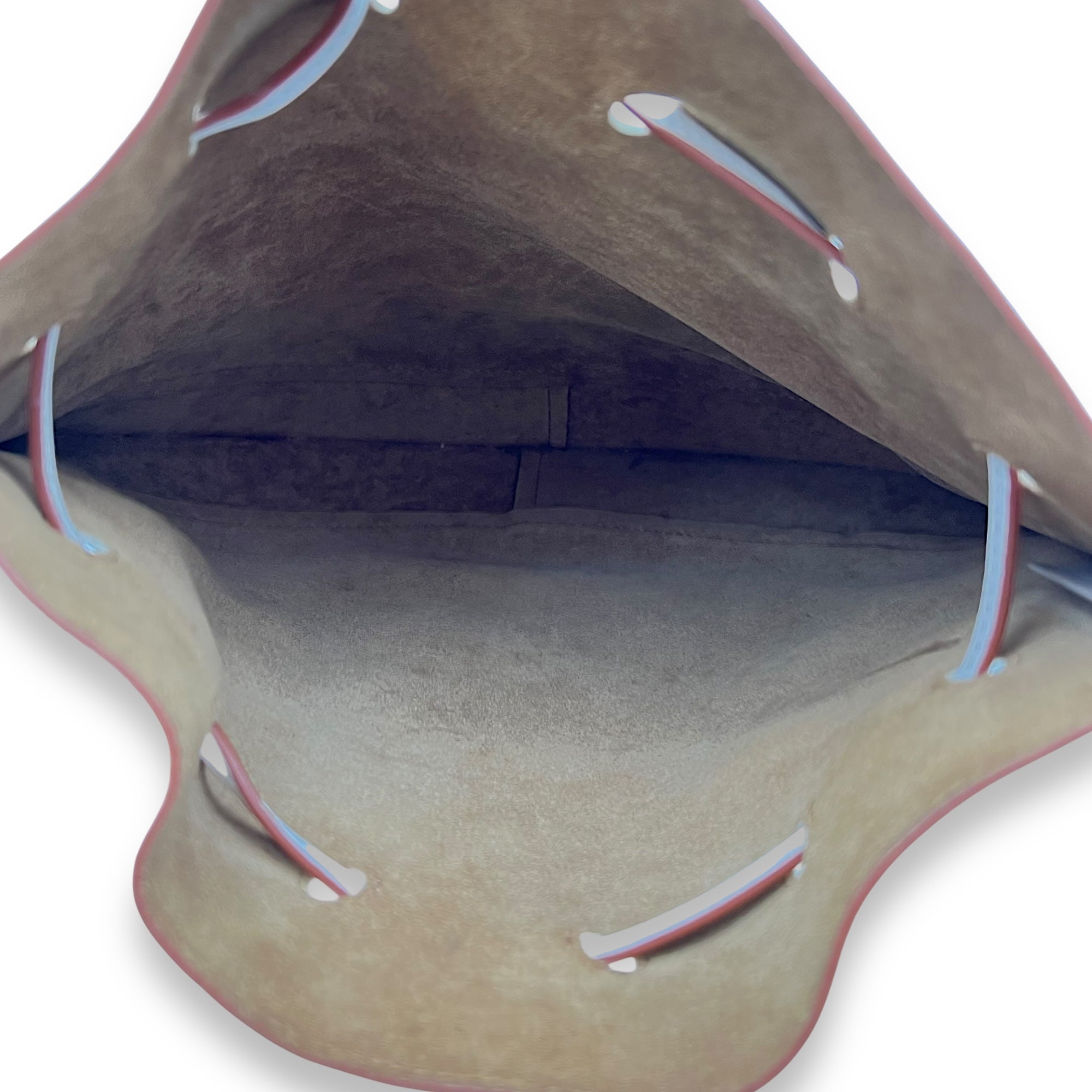 Horseshoe Crossbody Bag White in Calfskin, Gold hardware - Image 7